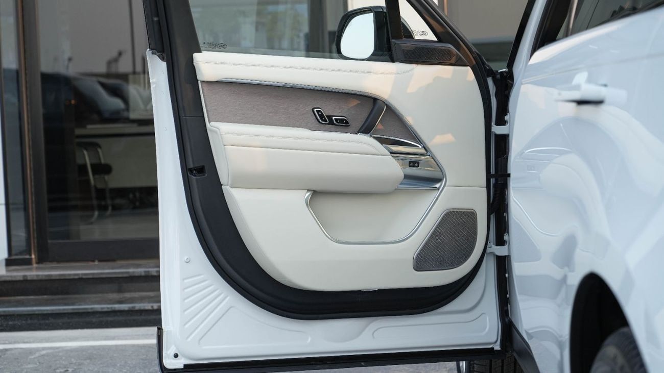 Land Rover Range Rover Autobiography P530 4.4L V8 WHITE - WHITE 2026 MY EXPORT ONLY