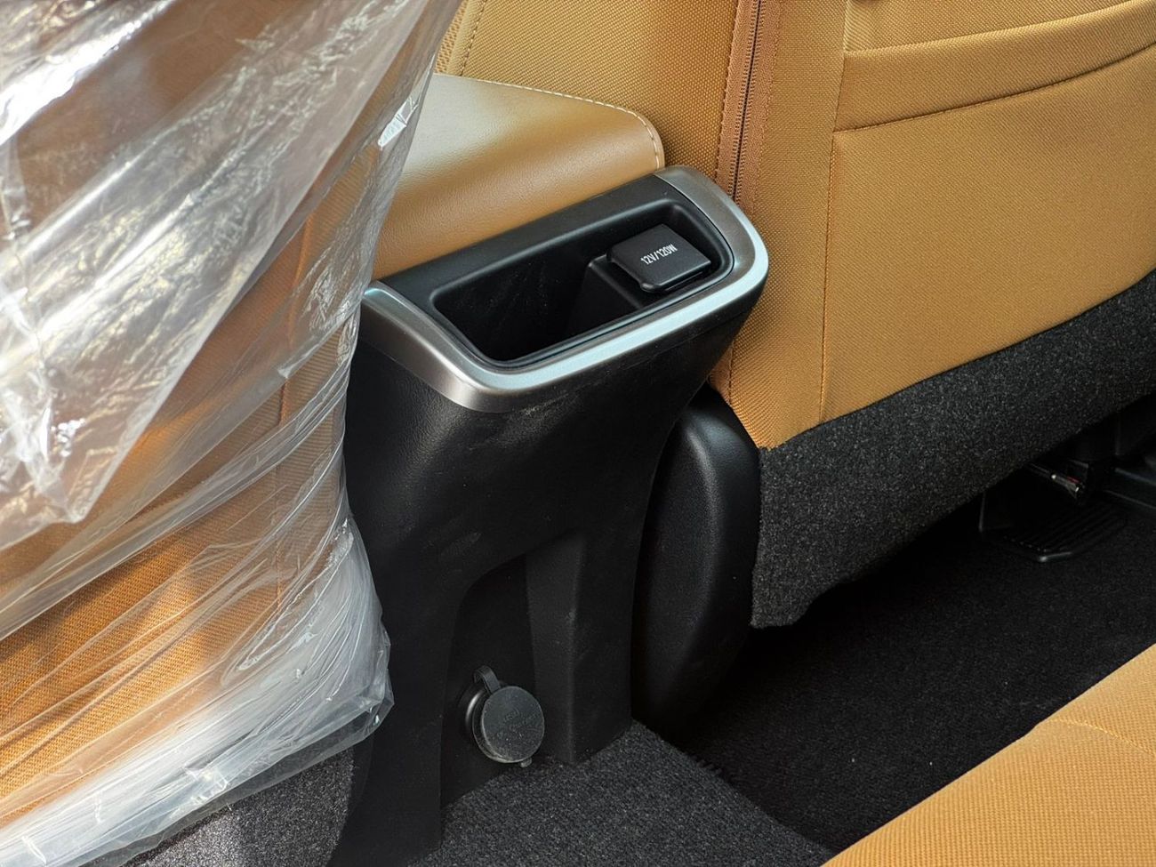 Toyota Fortuner ECTARC005 – 2026 Toyota Fortuner – 2.8L Diesel Auto – Black with Tan Interior