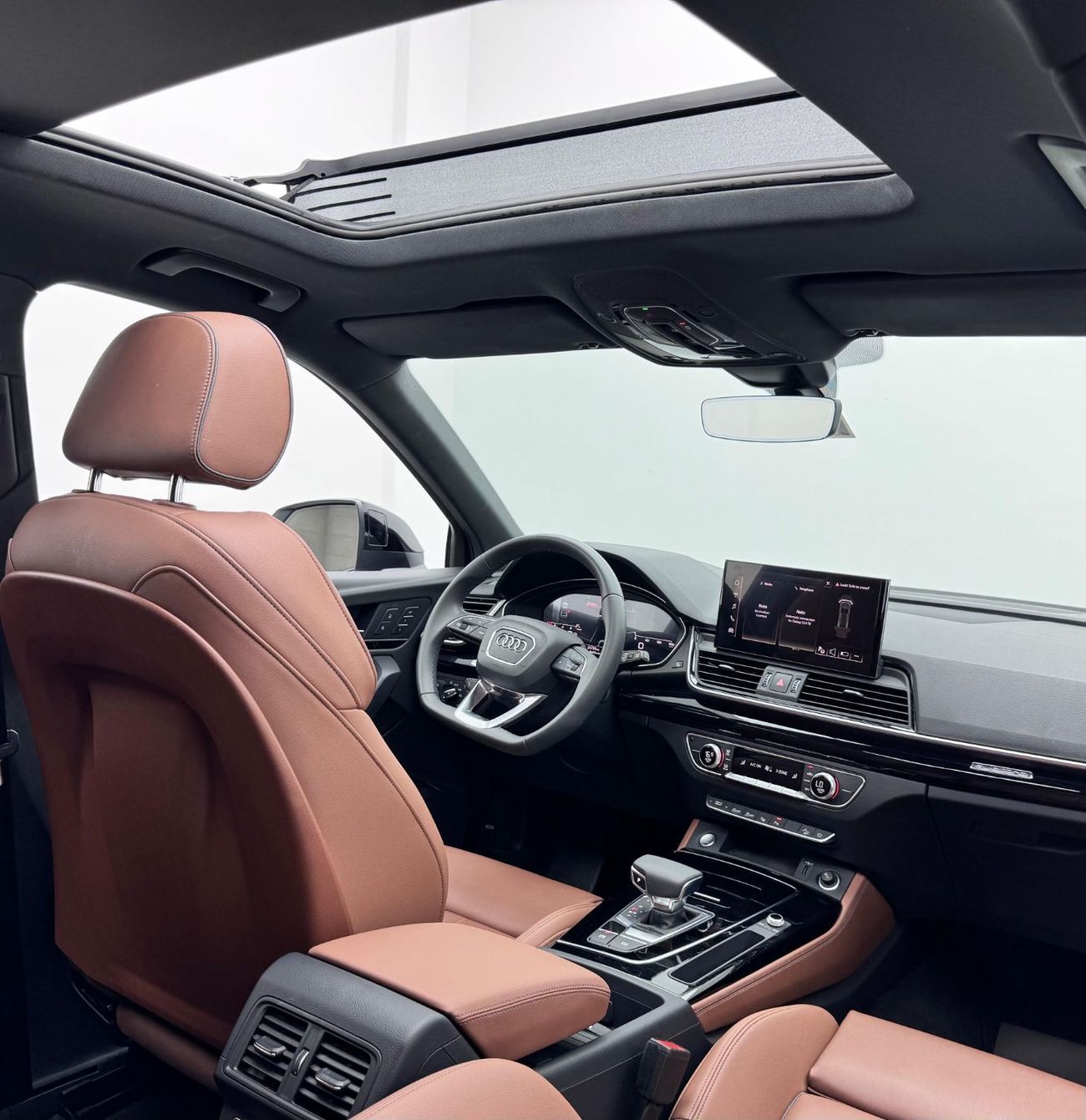 Audi Q5 45 TFSI quattro S Line 2.0L 2024 Audi Q5 S line, 2029 Agency Warranty & Service, Agency FSH, GCC