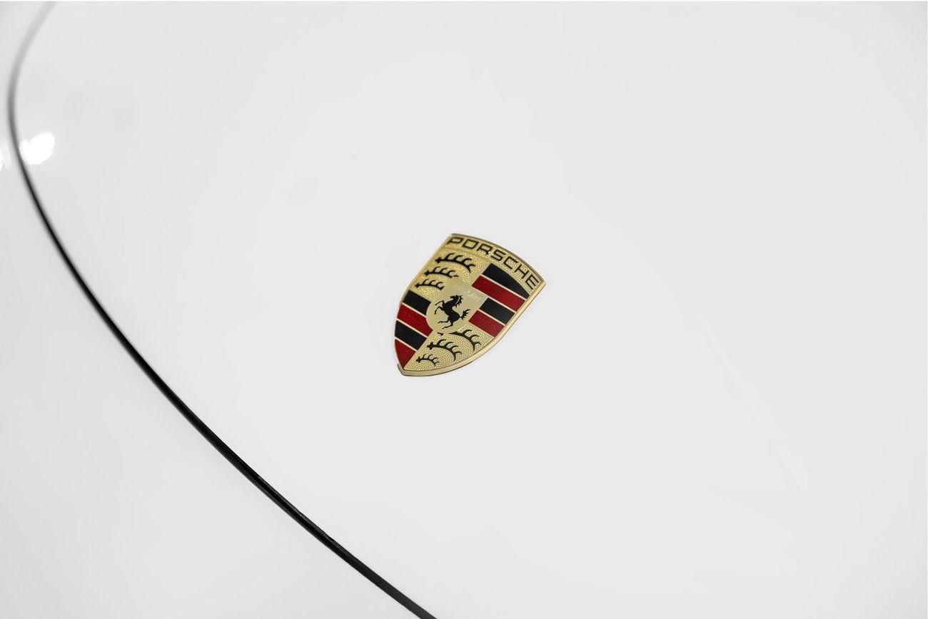 Porsche 911 Carrera 3.4L Coupe