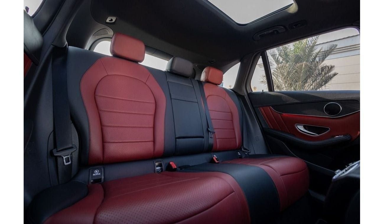 مرسيدس بنز GLC 200 Premium 2.0L RWDMercedes-Benz GLC200 2022 GCC under Agency Warranty with Flexible Down-Payment.