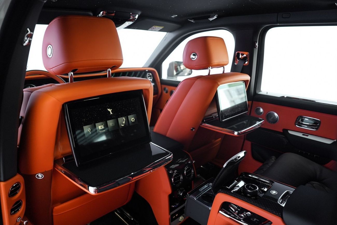 Rolls-Royce Cullinan Rolls Royce Cullinan Black Badge Series 2