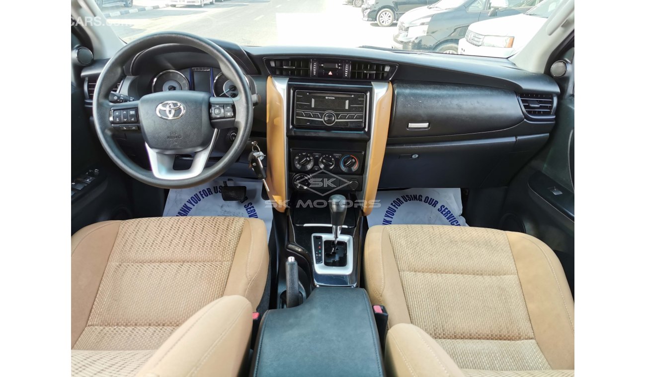 تويوتا فورتونر 2.7L, 17" Rims, Rear A/C, Fabric Seats, 4WD Gear, DRL LED Headlights, Traction Control (LOT # 9677)
