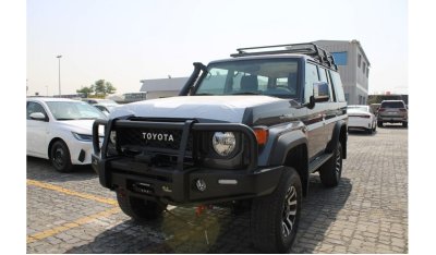 تويوتا لاند كروزر هارد توب LHD LC76 4.5L TDSL V8 4WD 5D 5S MT 24MY FULL OPTION WITH KIT (SPECIAL EDITION)