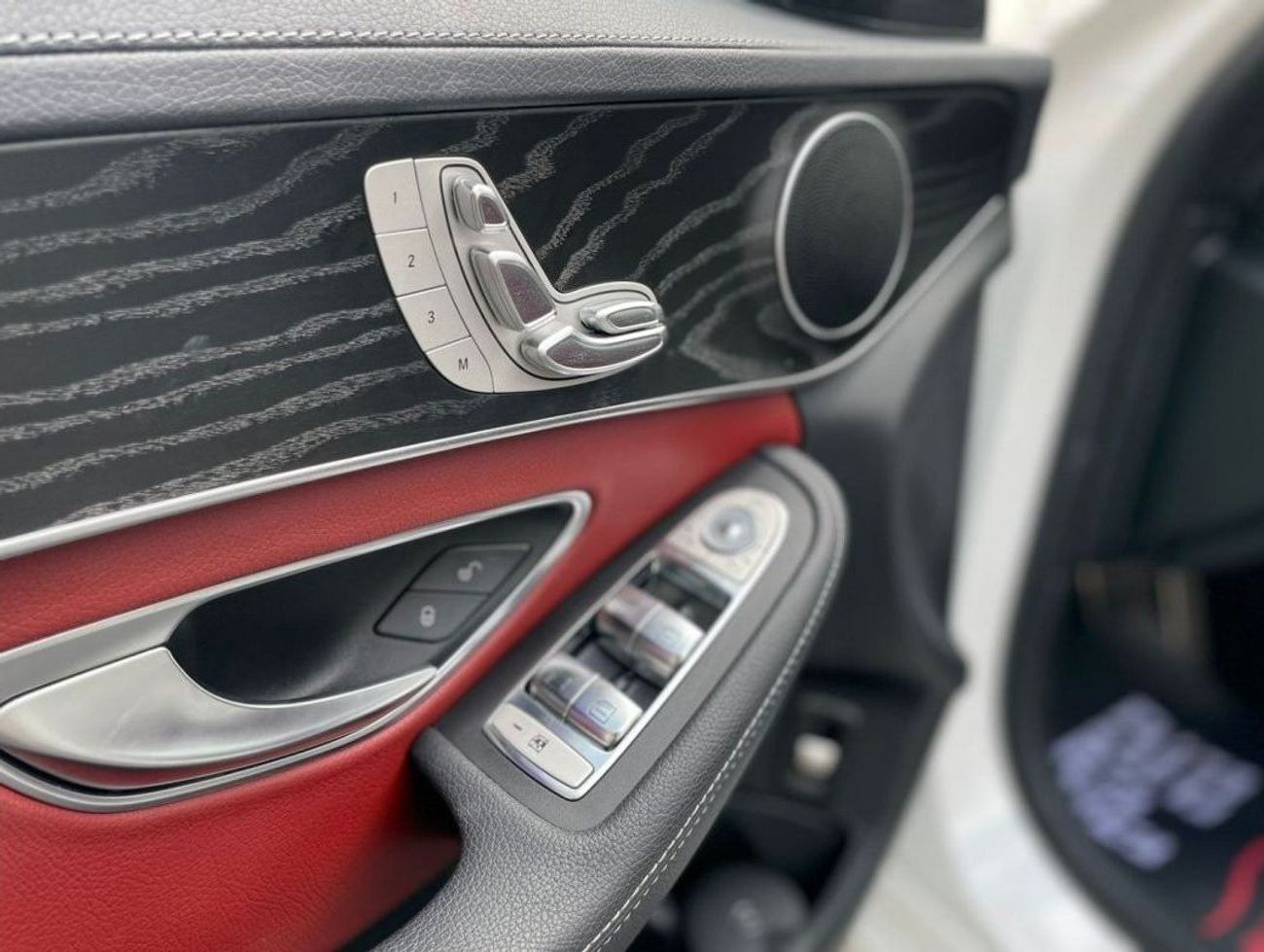 مرسيدس بنز C 200 بريميوم