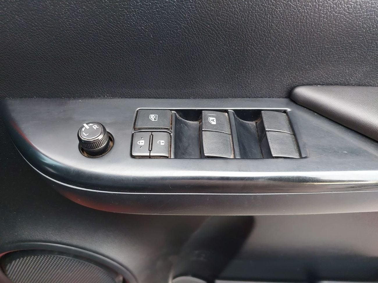 Toyota Hilux TOYOTA HILUX PICKUP RHD 2022 MODEL 2.8 L DIESEL AUTOMATIC(PM18048)