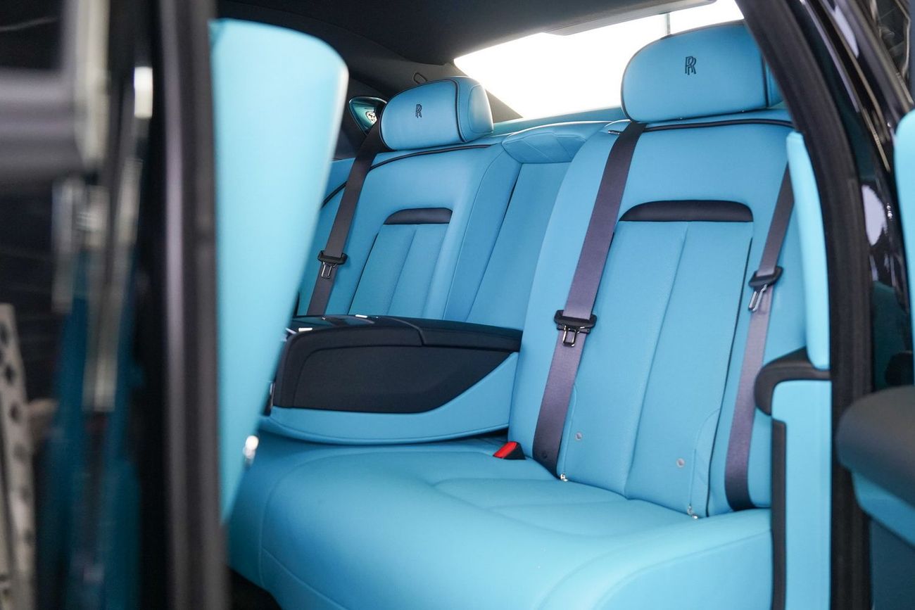 رولز رويس جوست BLACK BADGE