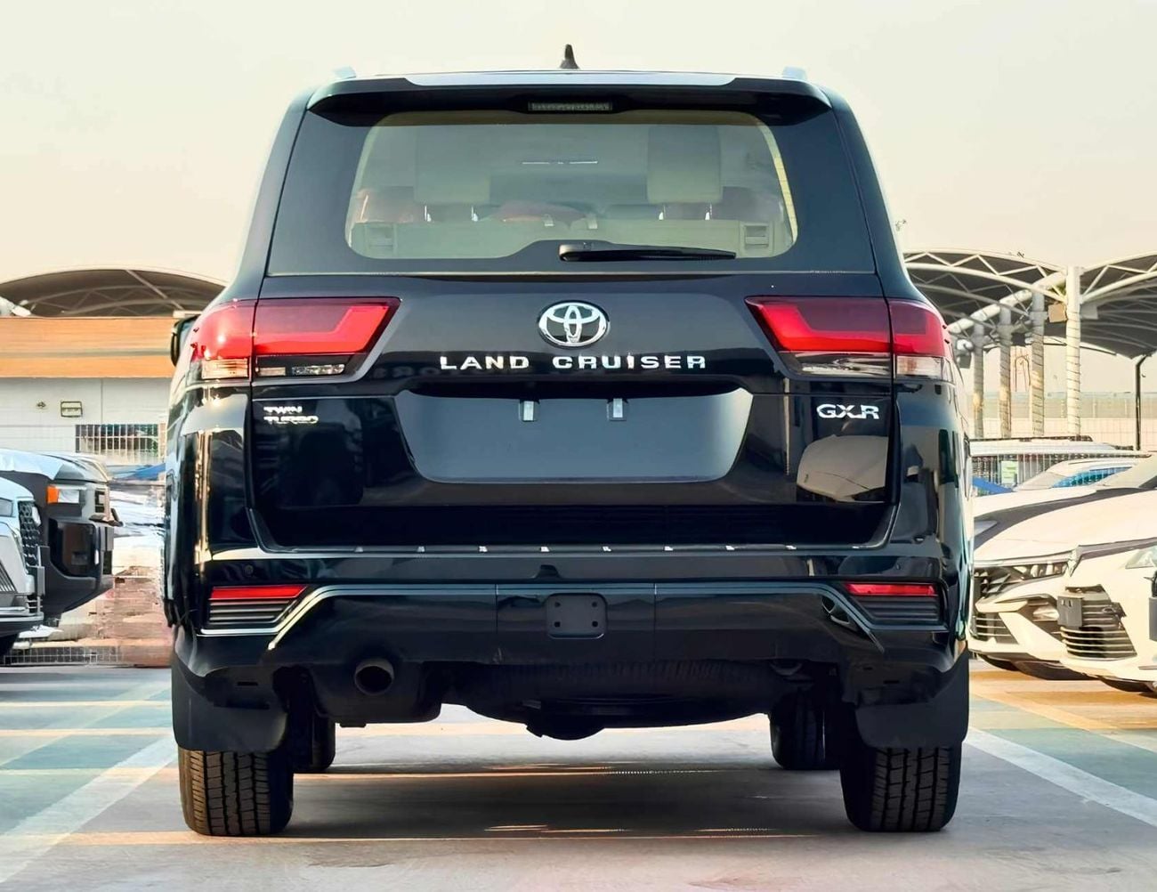 تويوتا لاند كروزر GXR TWIN TURBO || 3.5L V6 PETROL | RADAR | SUNROOF | JBL SPEAKERS | COOL BOX (CODE # GXRPR)