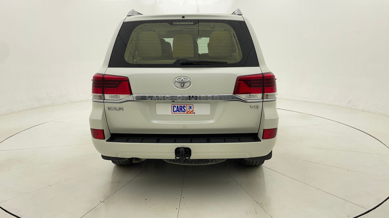 تويوتا لاند كروزر EXR 4 | بدون دفعة مقدمة | اختبار قيادة مجاني للمنزل
