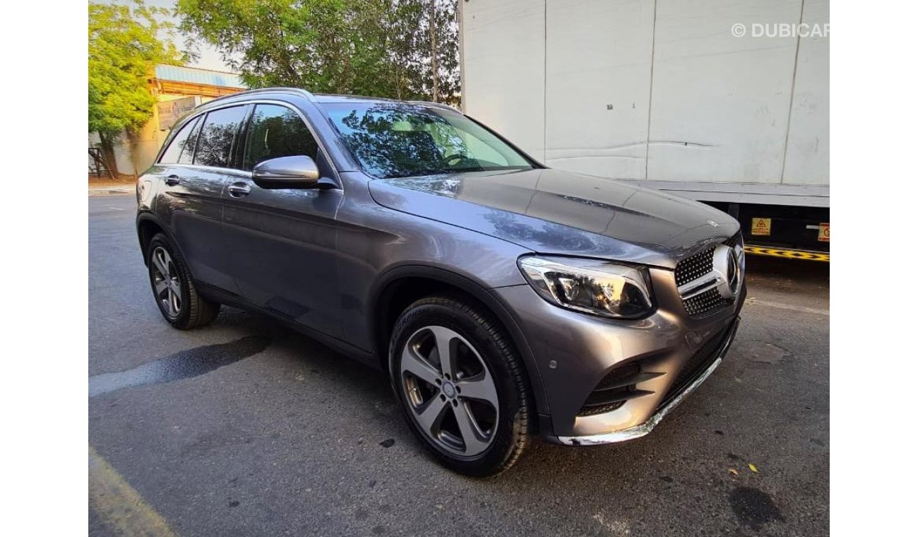 Mercedes-Benz GLC 300 Full option Clean Car