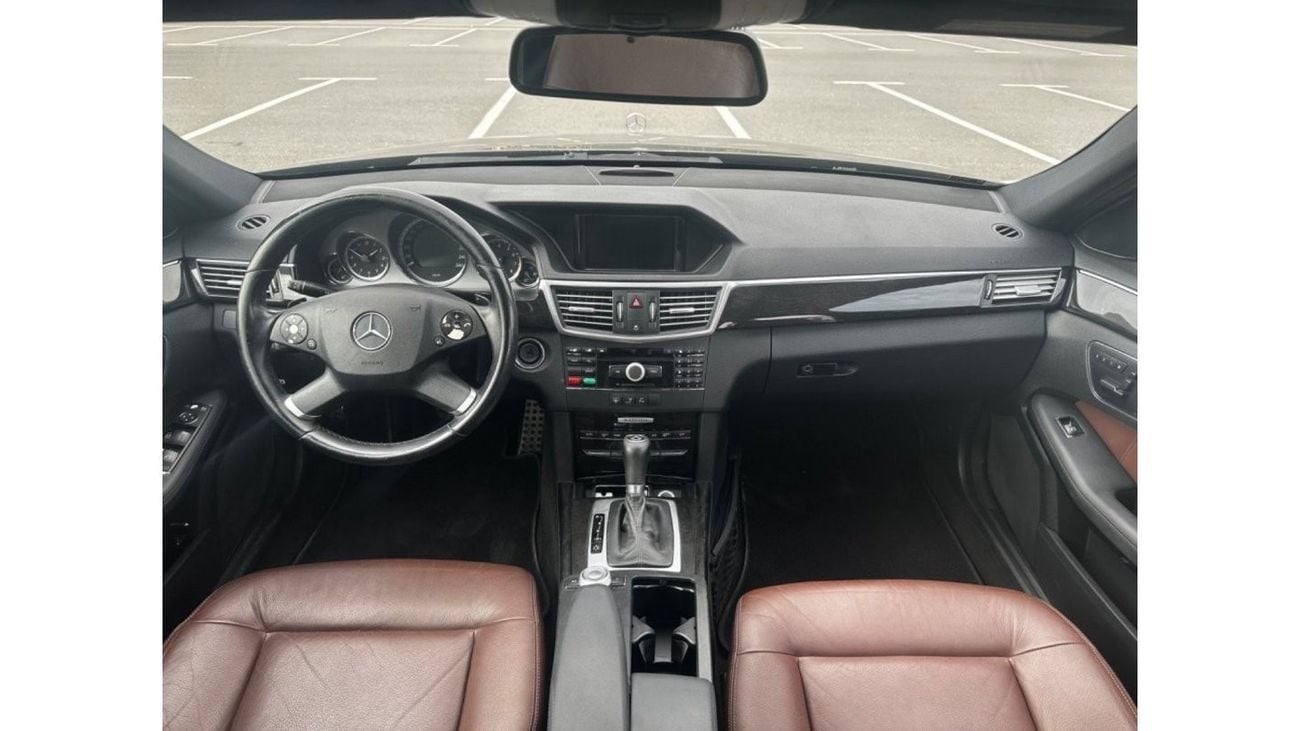 Mercedes-Benz E 250 MODEL 2010 GCC CAR PERFECT CONDITION INSIDE AND OUTSIDE FULL OPTION PANORAMIC ROOF LEATHER SEATS