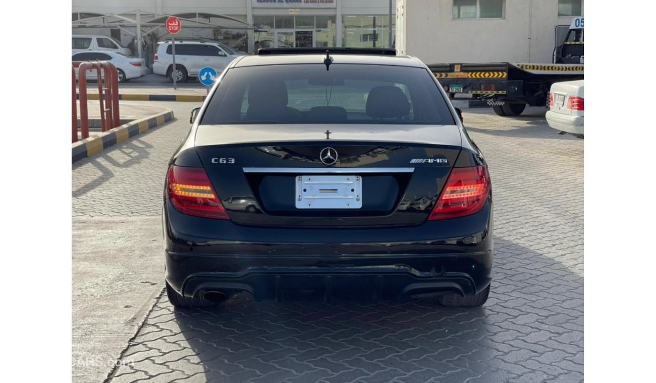 مرسيدس بنز C 300 Std Std موديل 2013 وارد 6 سلندر ماشية 174000