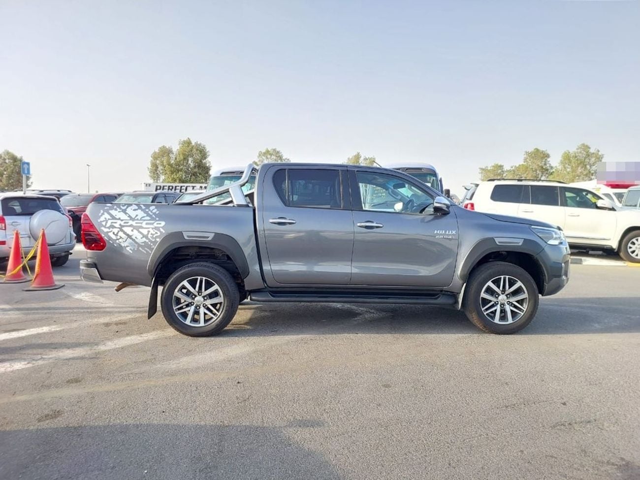 تويوتا هيلوكس TOYOTA HILUX SR5 PICK UP RHD 2017 MODEL 2.8 L DIESEL AUTOMATIC(PM93094)