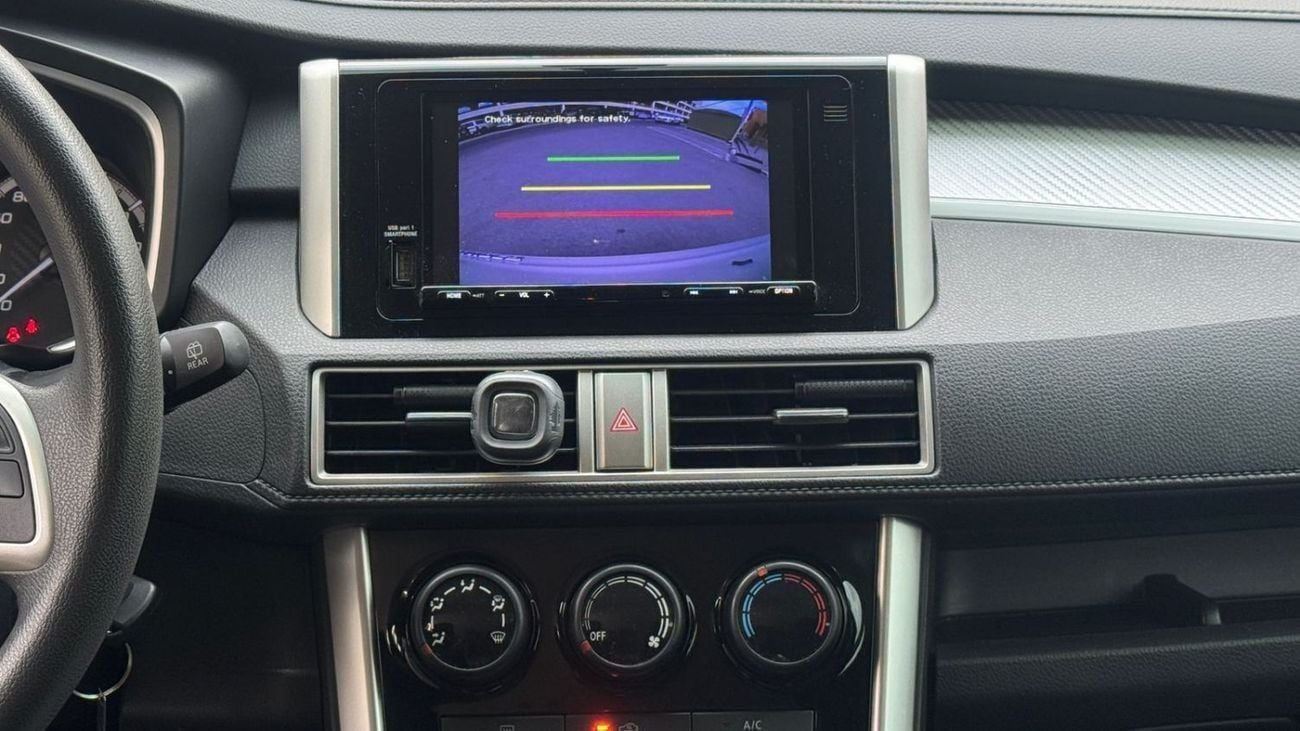 Mitsubishi Xpander Mid 1.5L