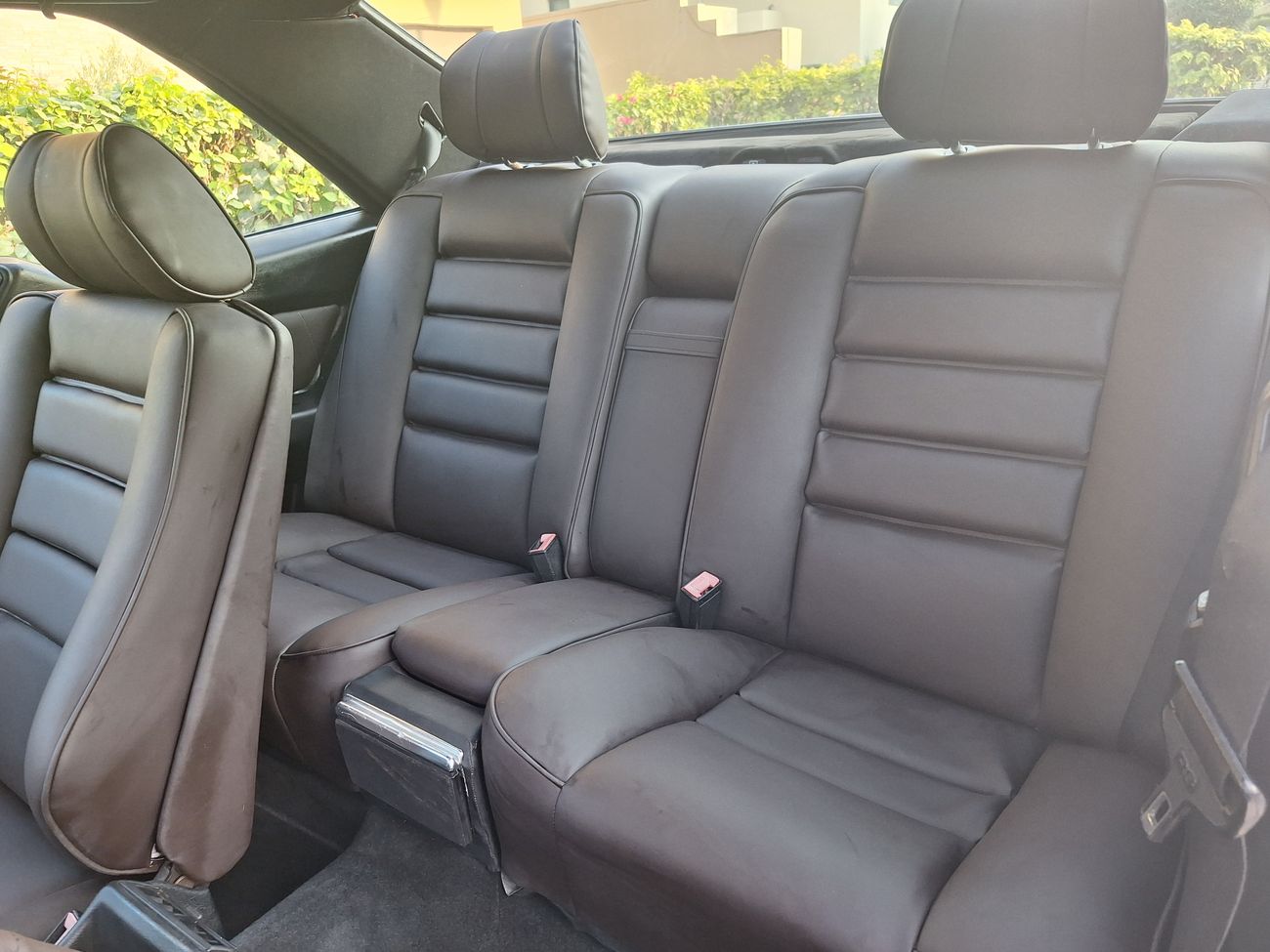 Mercedes-Benz 560 SEC