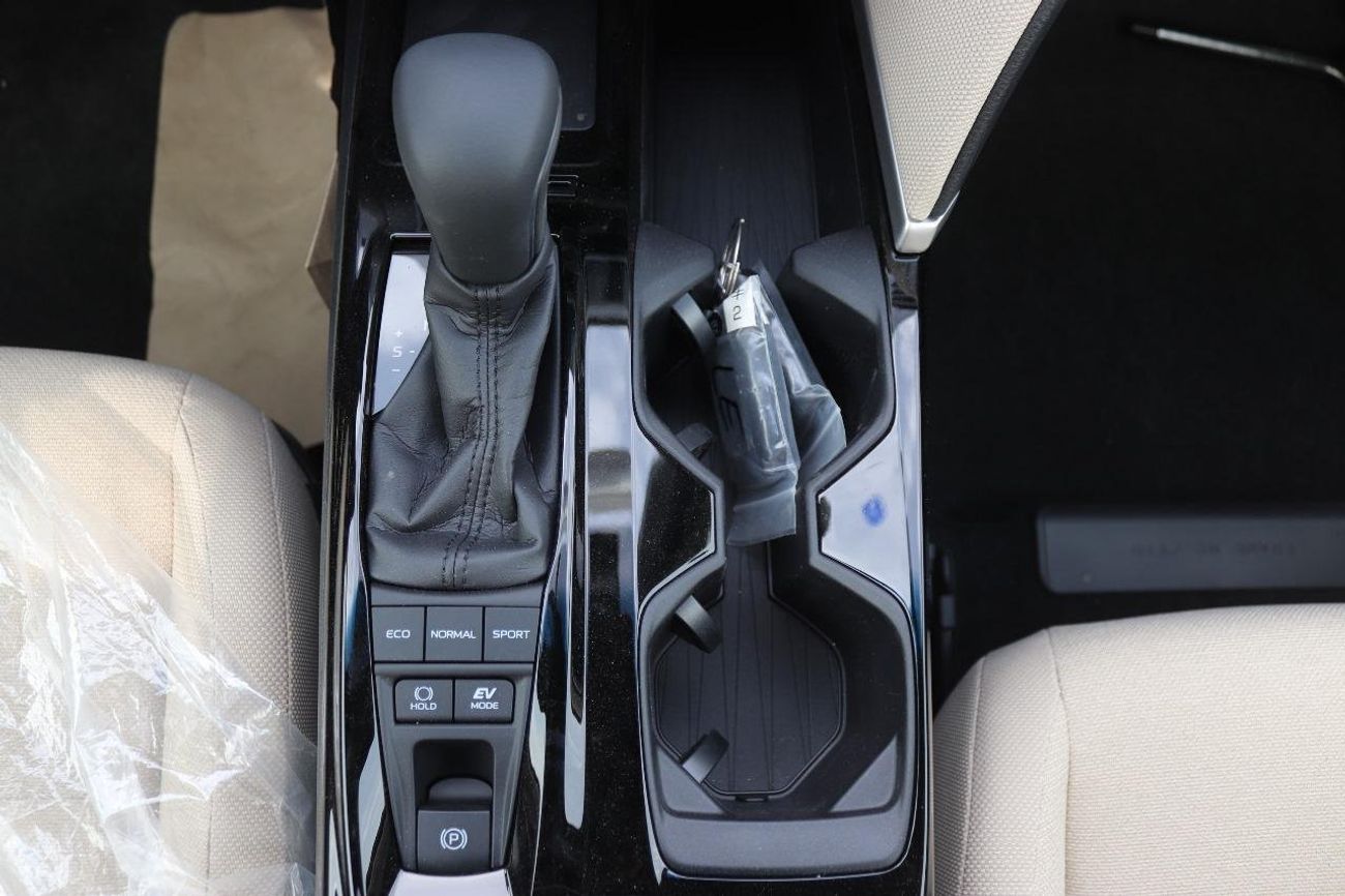 Toyota Camry Toyota Camry Le / GCC / 0 km / white 2026