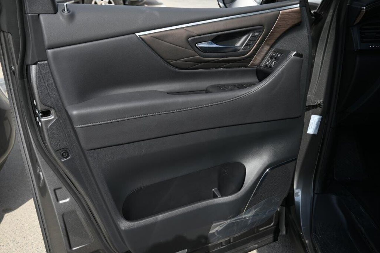 Toyota Alphard Hybrid Executive Lounge
