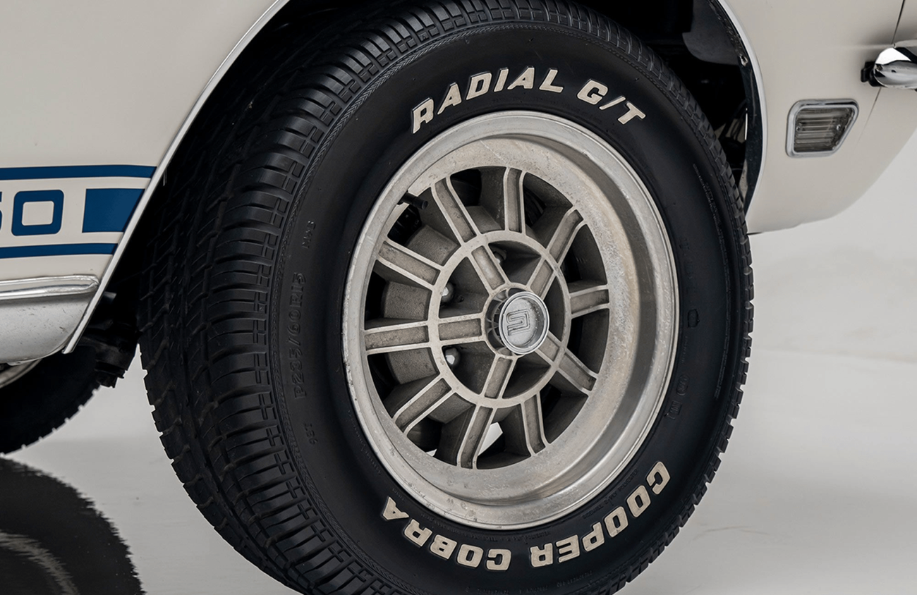 فورد جي تي 4.9L V-8 Engine