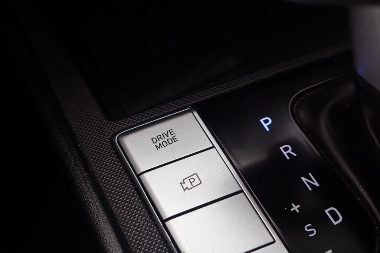 هيونداي إلانترا GL 1.6L