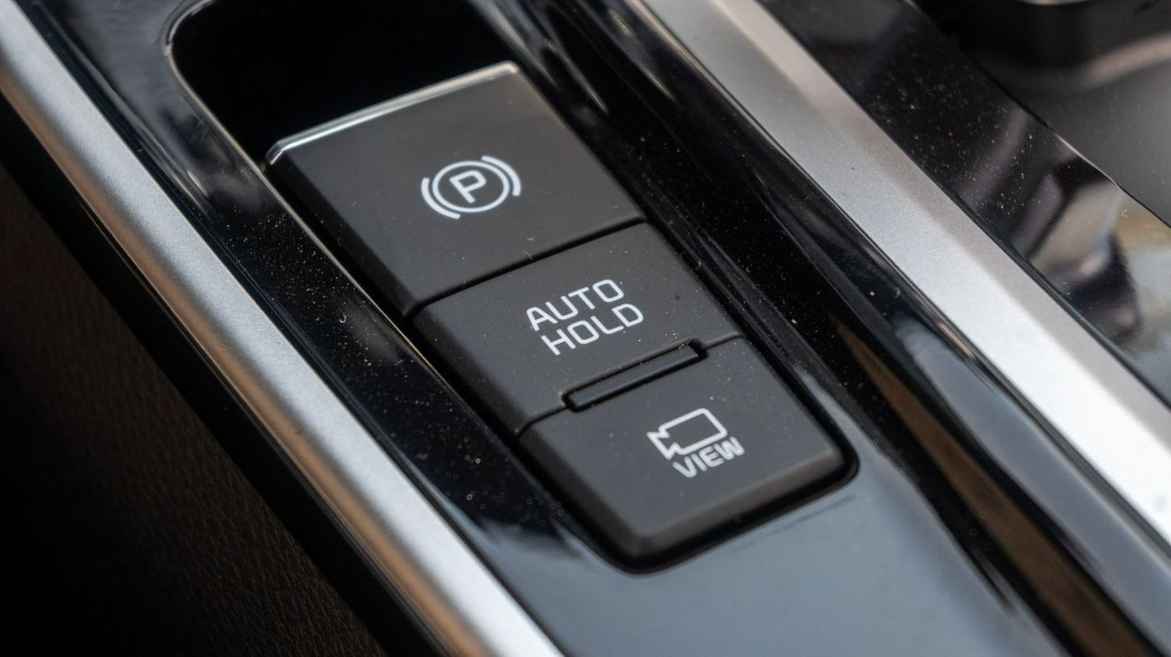 Kia Seltos kia Seltos 2025 1.5L Petrol 4 Cylinder Transmission Automatic  panoramic roof Olive Green Outside Bl