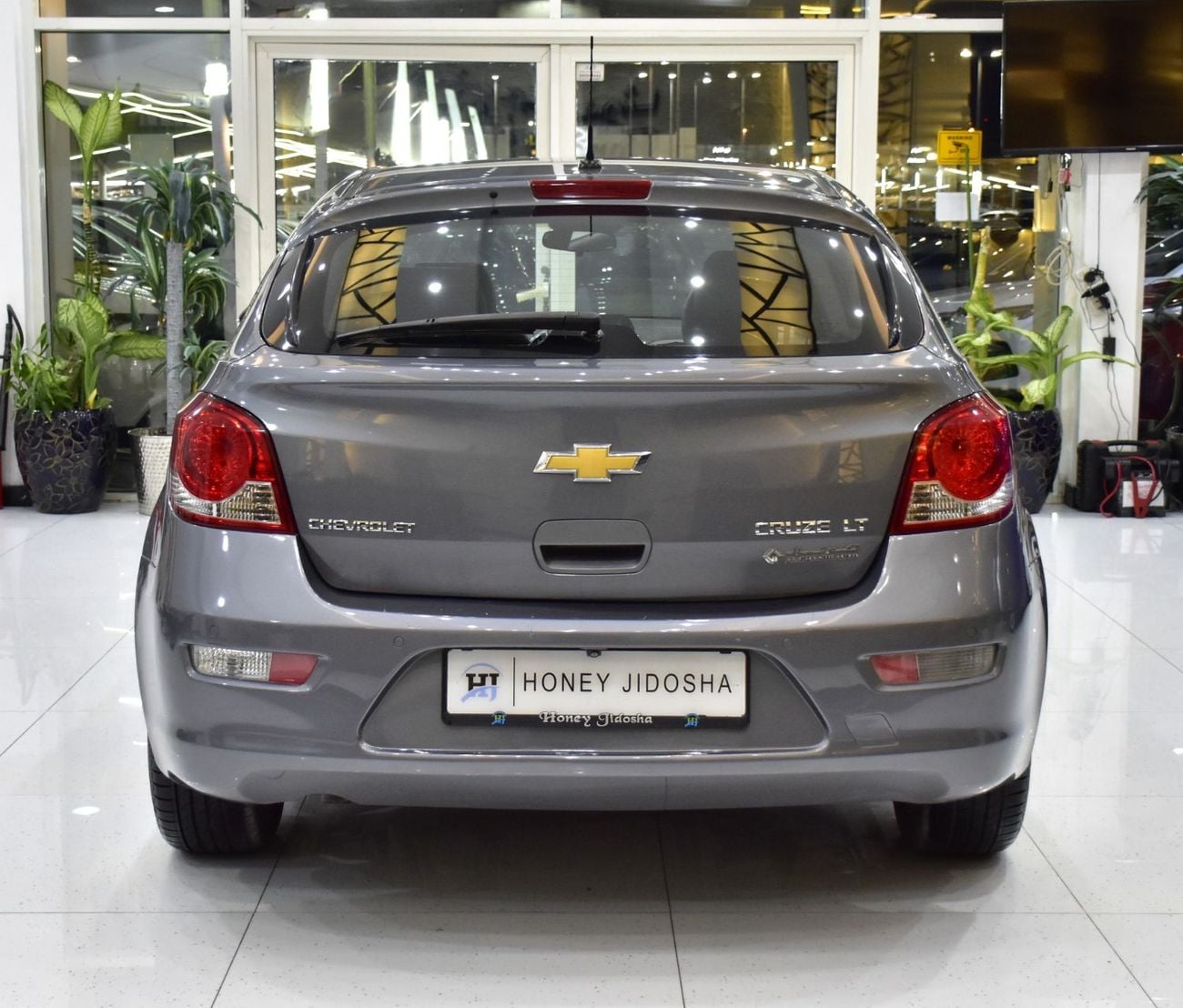 Chevrolet Cruze EXCELLENT DEAL for our Chevrolet Cruze LT ( 2016 Model ) in Grey Color GCC Specs