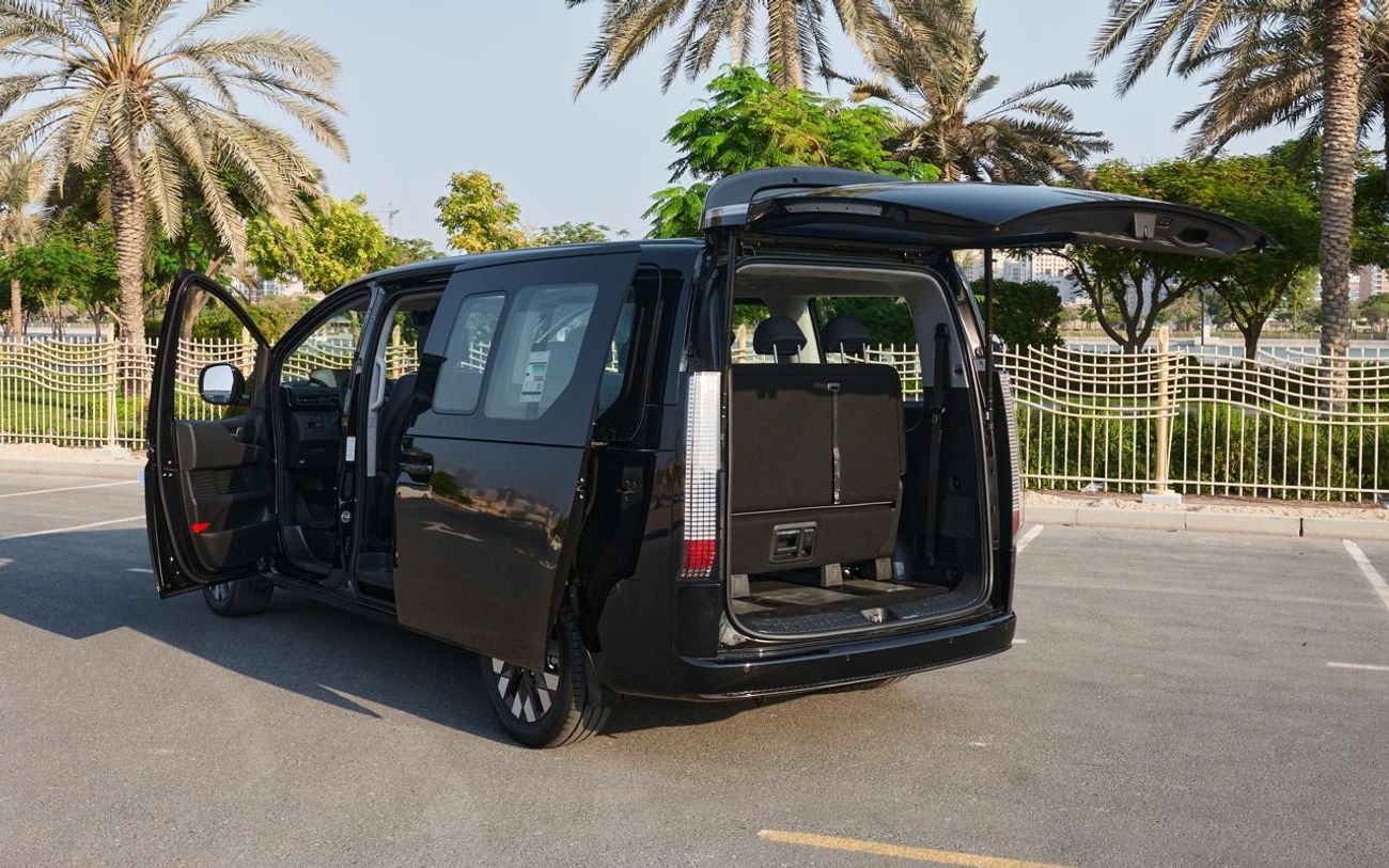 Hyundai Staria 3.5L Luxury (7 Seater)