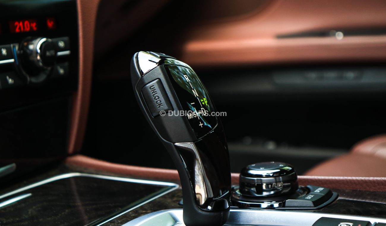 بي أم دبليو 750Li Li