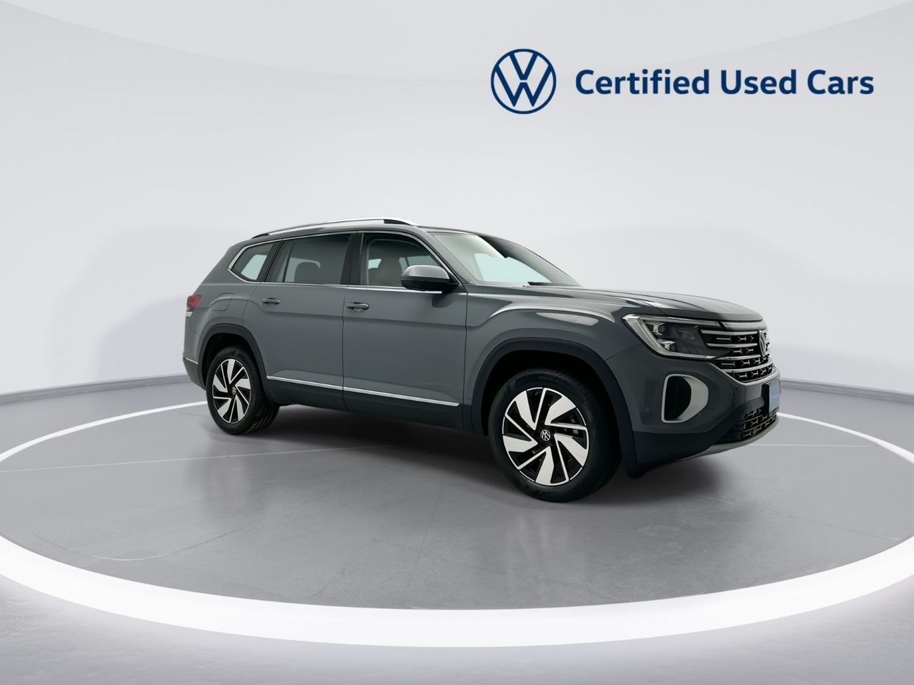 Volkswagen Teramont COMFORTLINE (Facelift 2) | 34,100 AED SAVINGS from New Car | New 12" Screen & LED Light Bar