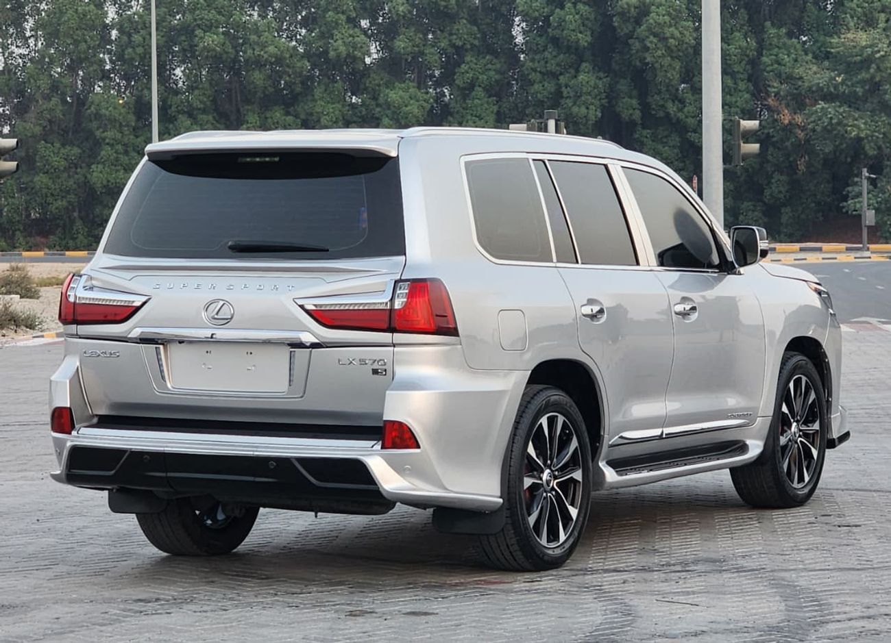 Lexus LX 570 UPGRADE 2021