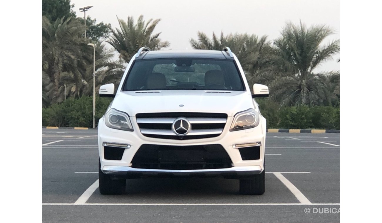 Mercedes-Benz GL 500 MODEL 2015 GCC CAR PERFECT CONDITION INSIDE AND OUTSIDE FULL OPTION PANORAMIC ROOF LEATHER SEATS BAC