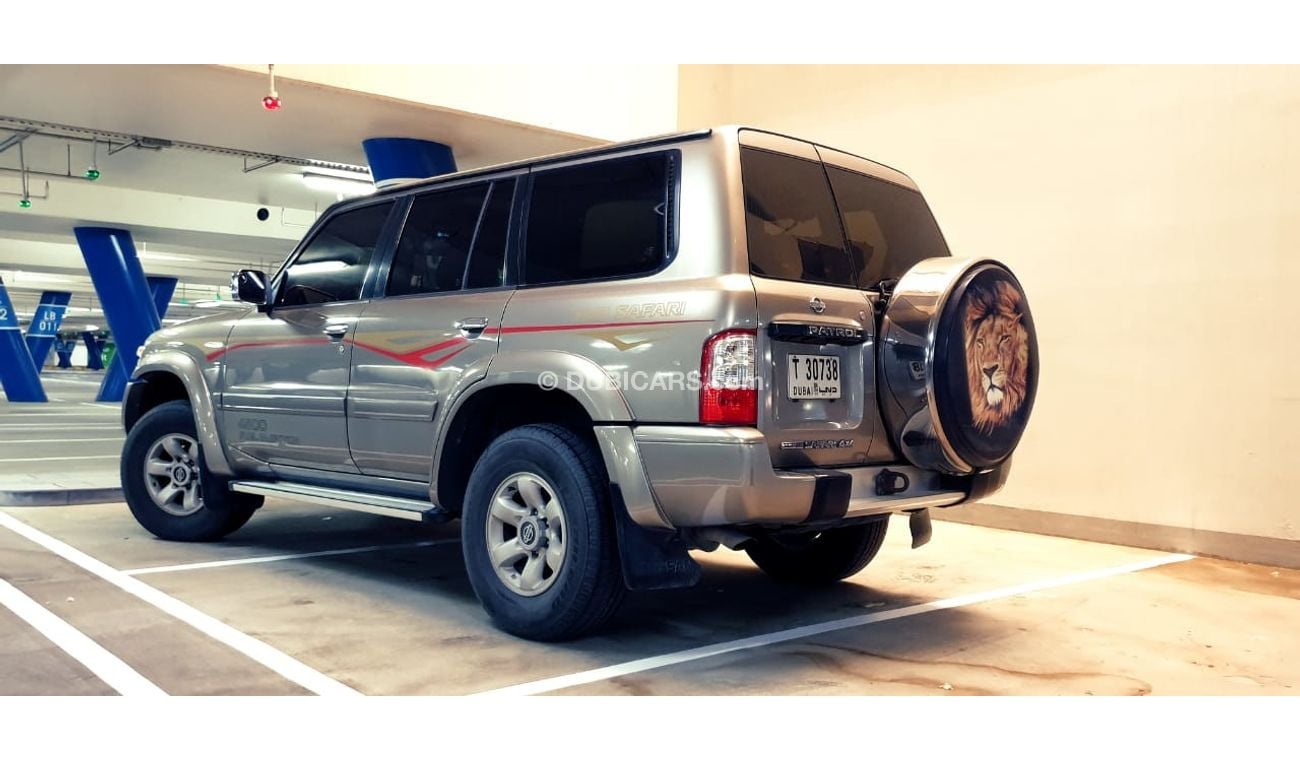 نيسان باترول سوبر سفاري