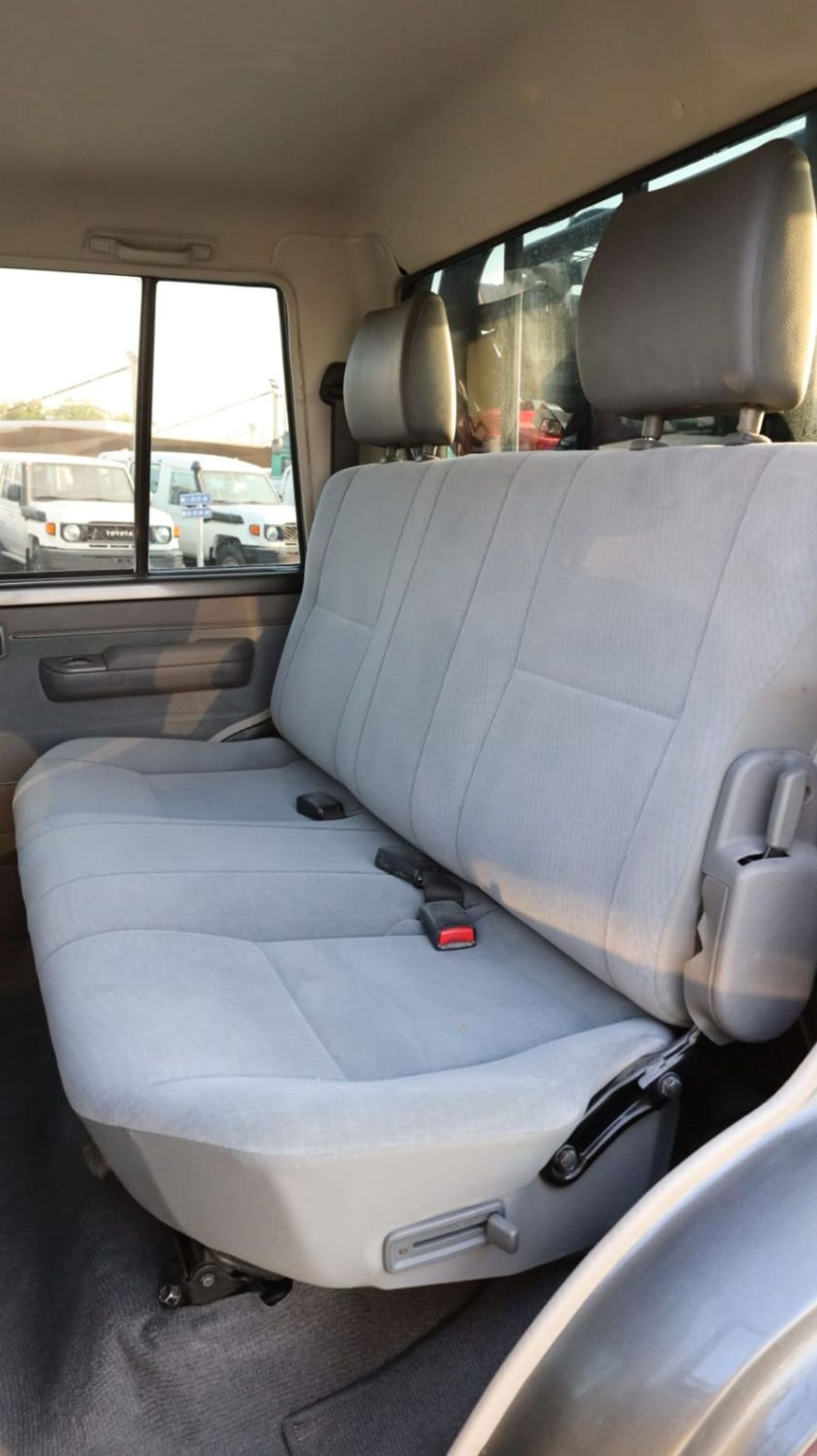 Toyota Land Cruiser Pick Up