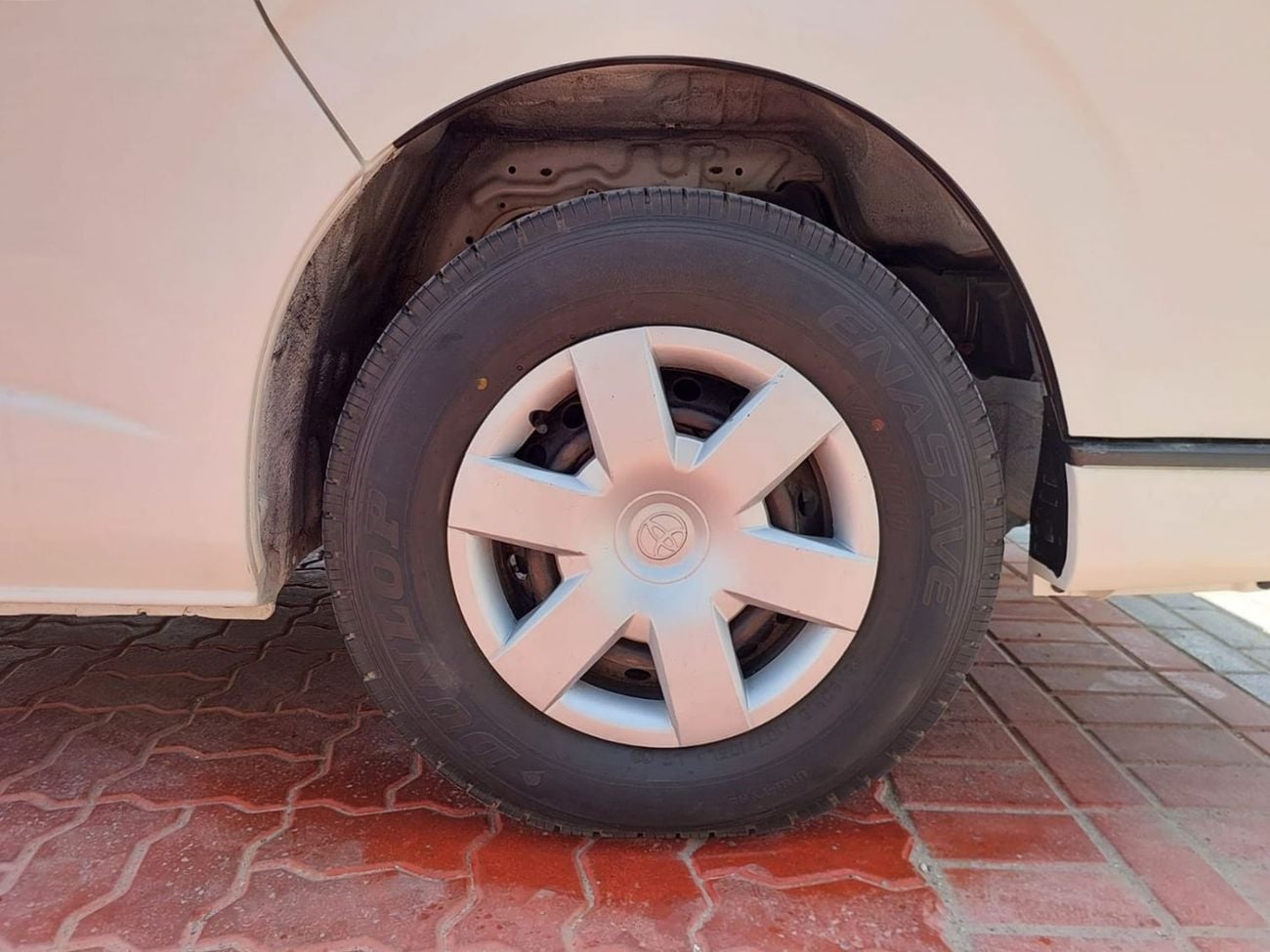 Toyota Hiace TOYOTA HIACE COMMUTER VAN RHD 2016 MODEL 3.0 L DIESEL AUTOMATIC(PM17014)