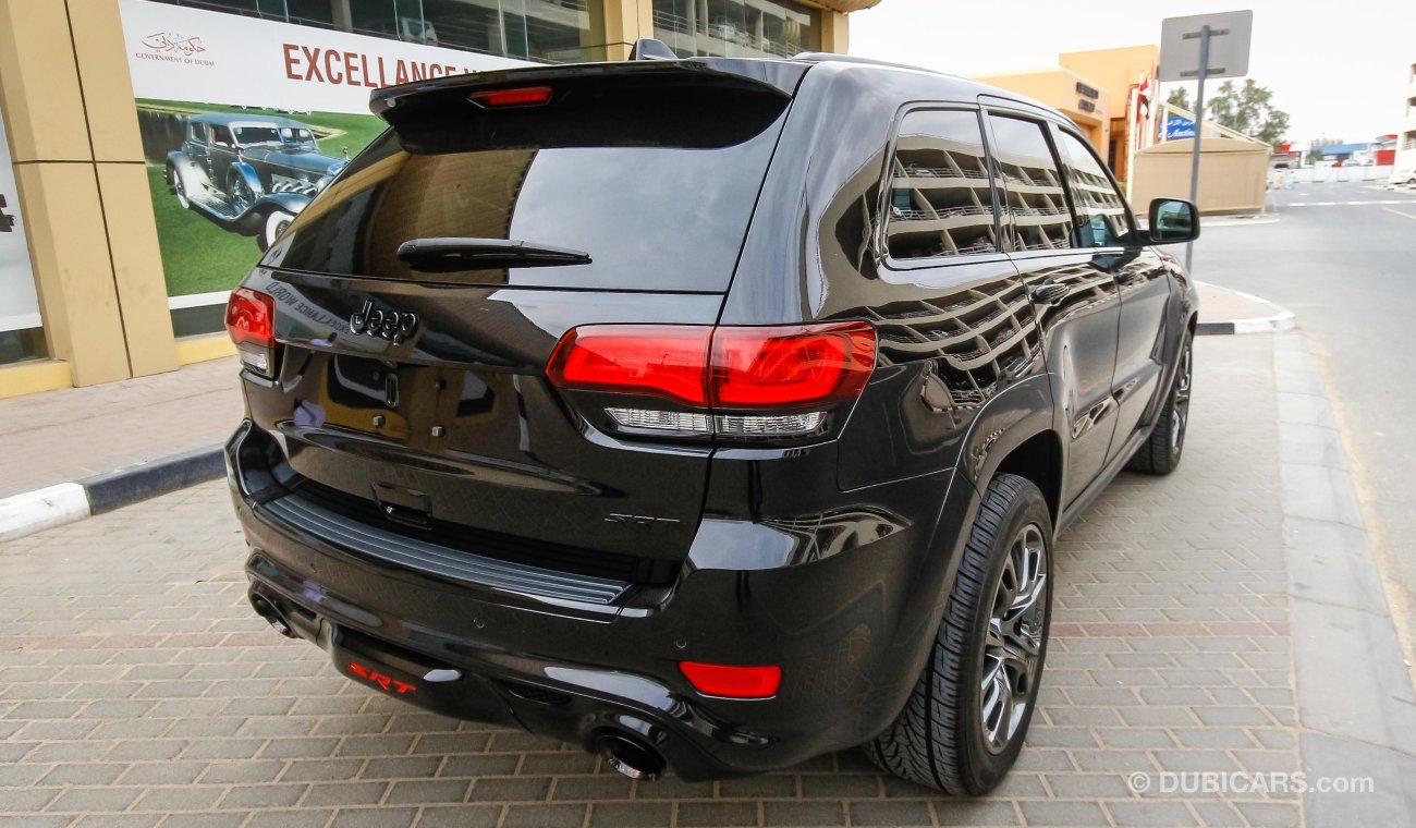 Jeep Grand Cherokee SRT