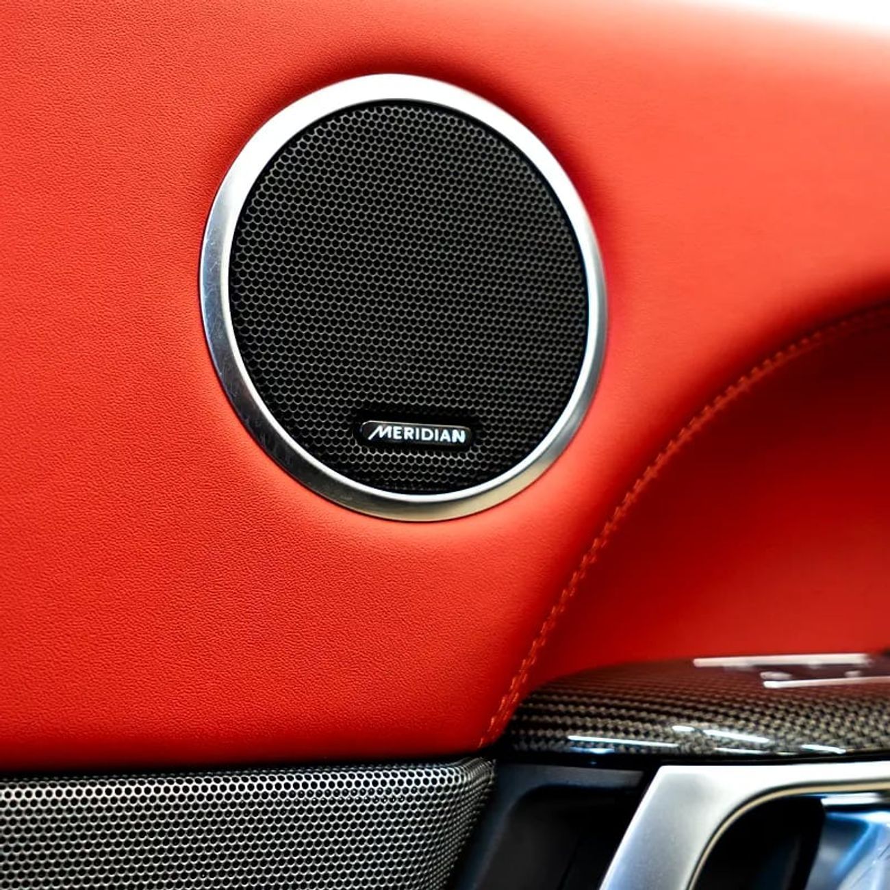 لاند روفر رينج روفر سبورت SVR 5.0L (550 HP) AED 4,503 pm • 0% Downpayment • Range Rover Sport SVR Carbon Edition • 1 Year Warr