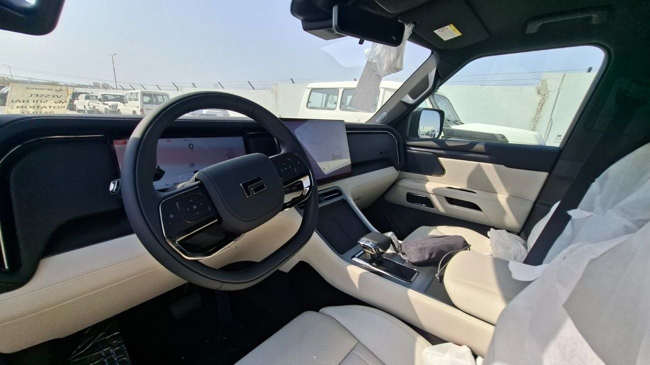 ROX 01 STD ROX 01 2026 Grey-White 7 Seater