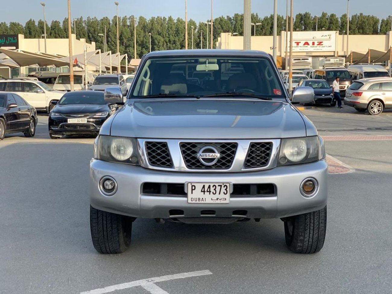 نيسان باترول سفاري نيسان باترول سفاري موديل 2012 خليجي بحالة جيدة