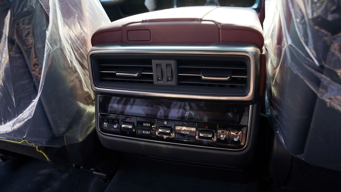 Lexus LX600 SIGNATURE