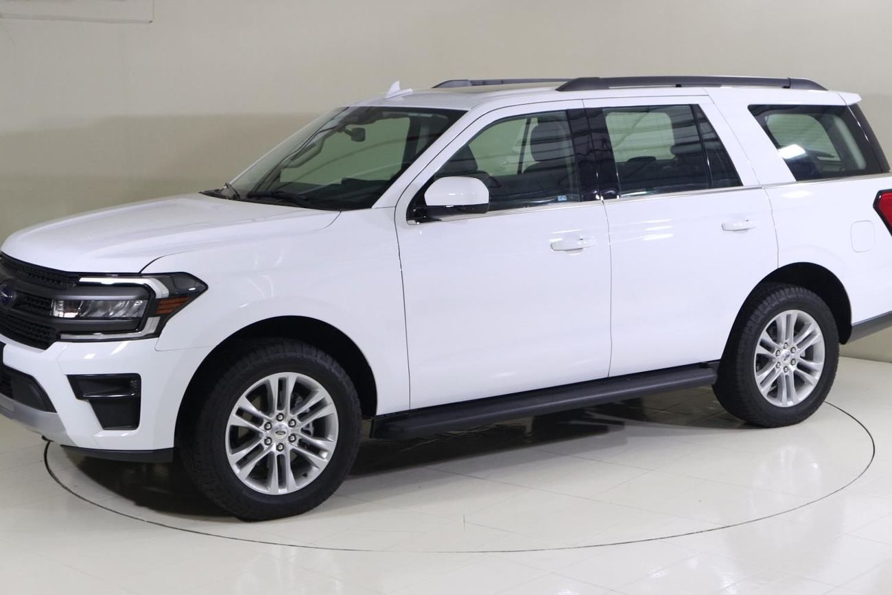 Ford Expedition XLT 3.5L (380 HP) 4WD XT224 EXPEDITION XLT 4X4 NAV 3.5L ECOBOOST AT ACTIVEX + COOLER BOX