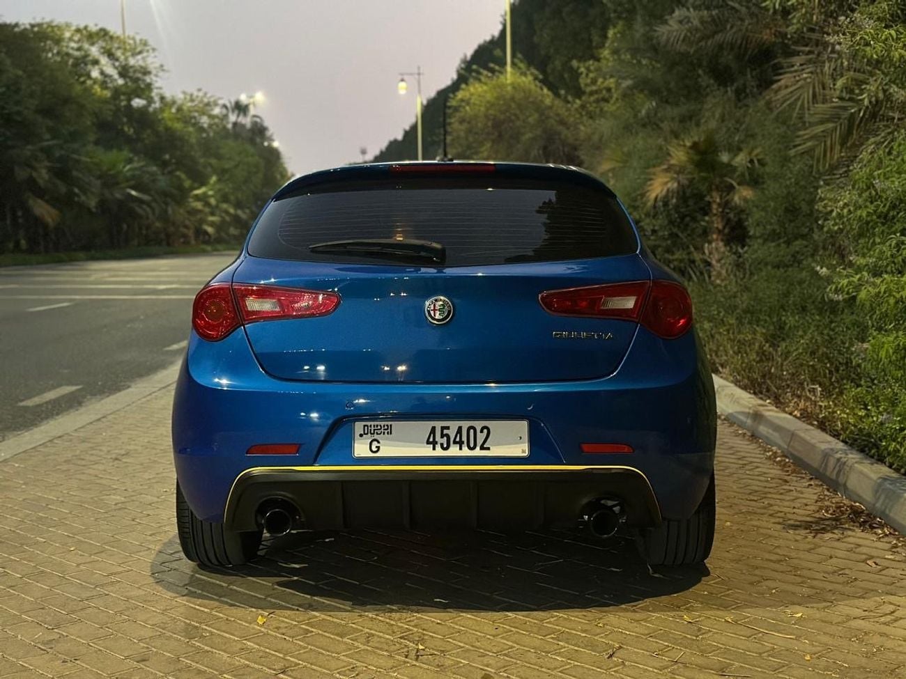 ألفا روميو جوليتا Veloce 2021 – GCC Specs – 1.75L 4-Cylinder 241 HP – Perfect Condition
