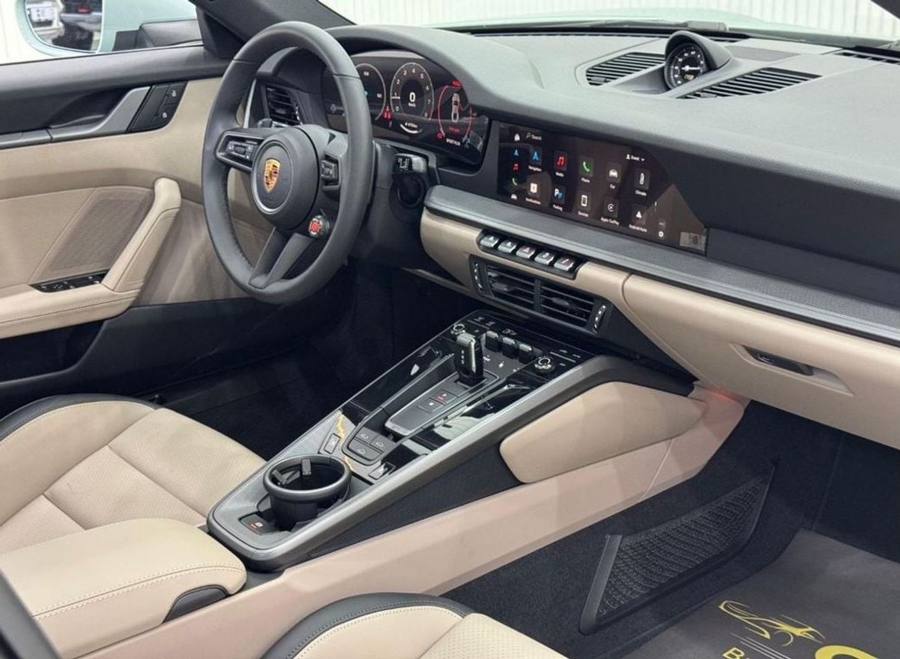 Porsche 911 992.2 2025 Porsche 992.2 Carrera, Dec 2026 Porsche Warranty, Sport Chrono Package, Very Low Kms, GCC