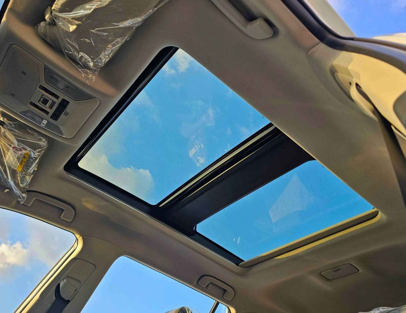 تويوتا راف ٤ ADVENTURE CVT FLAGHSIP / 2.0L PETROL AWD / RADAR, PANORAMIC ROOF, LEATHER WITH POWER SEAT (CODE # RA