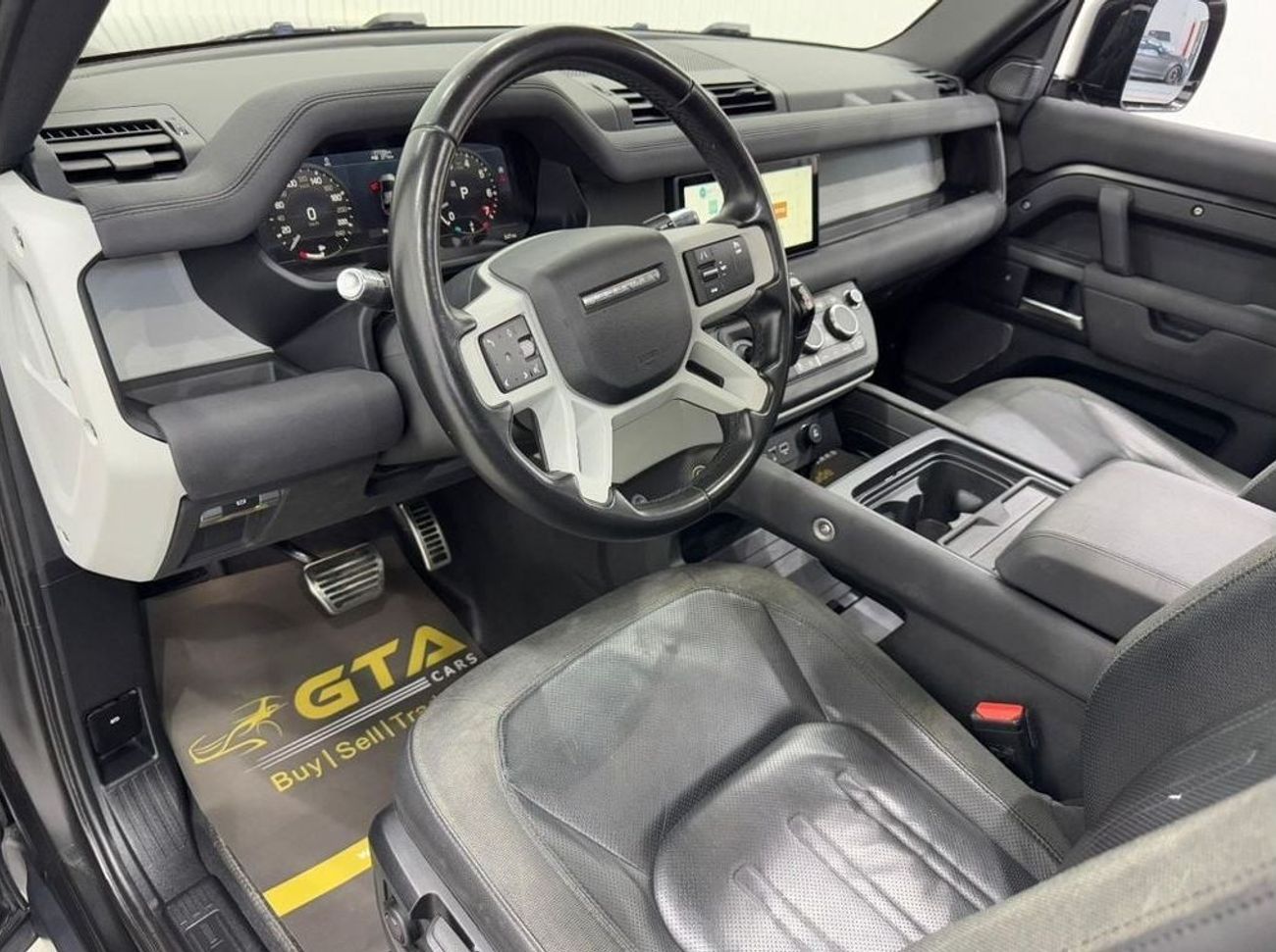 لاند روفر ديفندر 110 S P300 2.0L 2021 Land Rover Defender P300 S 110, Feb 2026 Land Rover Warranty, GCC