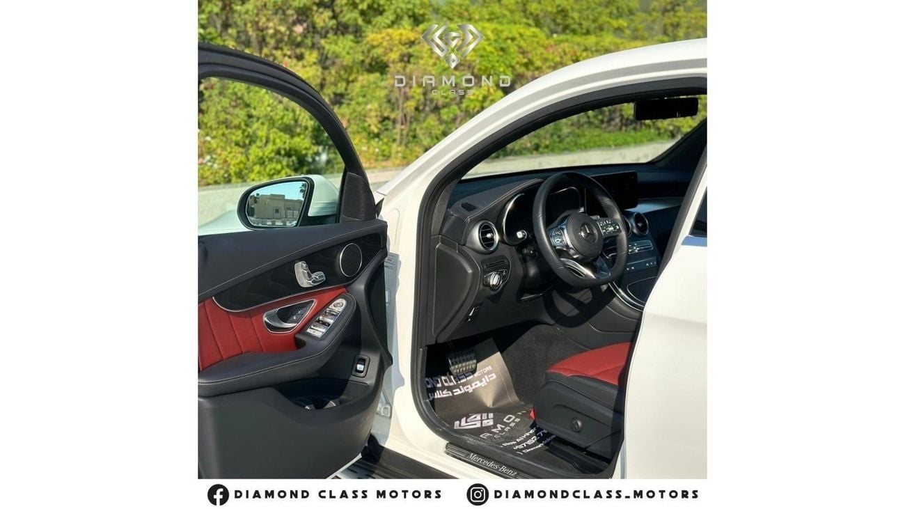 Mercedes-Benz GLC 200 Premium Mercedes GLC 200 Coupe  AMG line - 2.0T 4Matic  Sunroof  2022 GCC  Service Contract Under Me