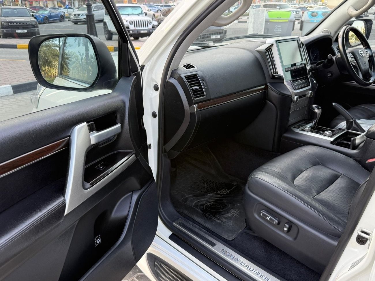 Toyota Land Cruiser Sahara