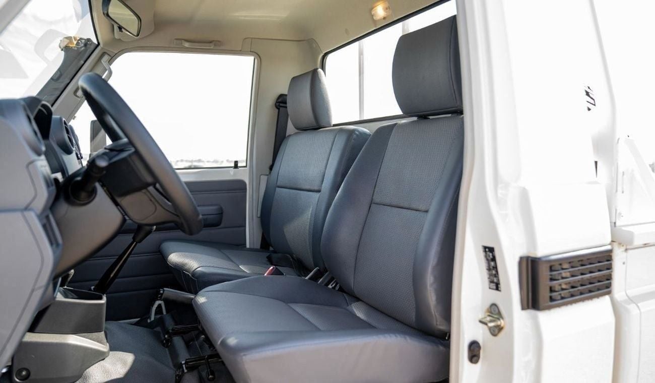 تويوتا لاند كروزر بيك آب TOYOTA LAND CRUISER LC79SC 4.0P MT MY2025