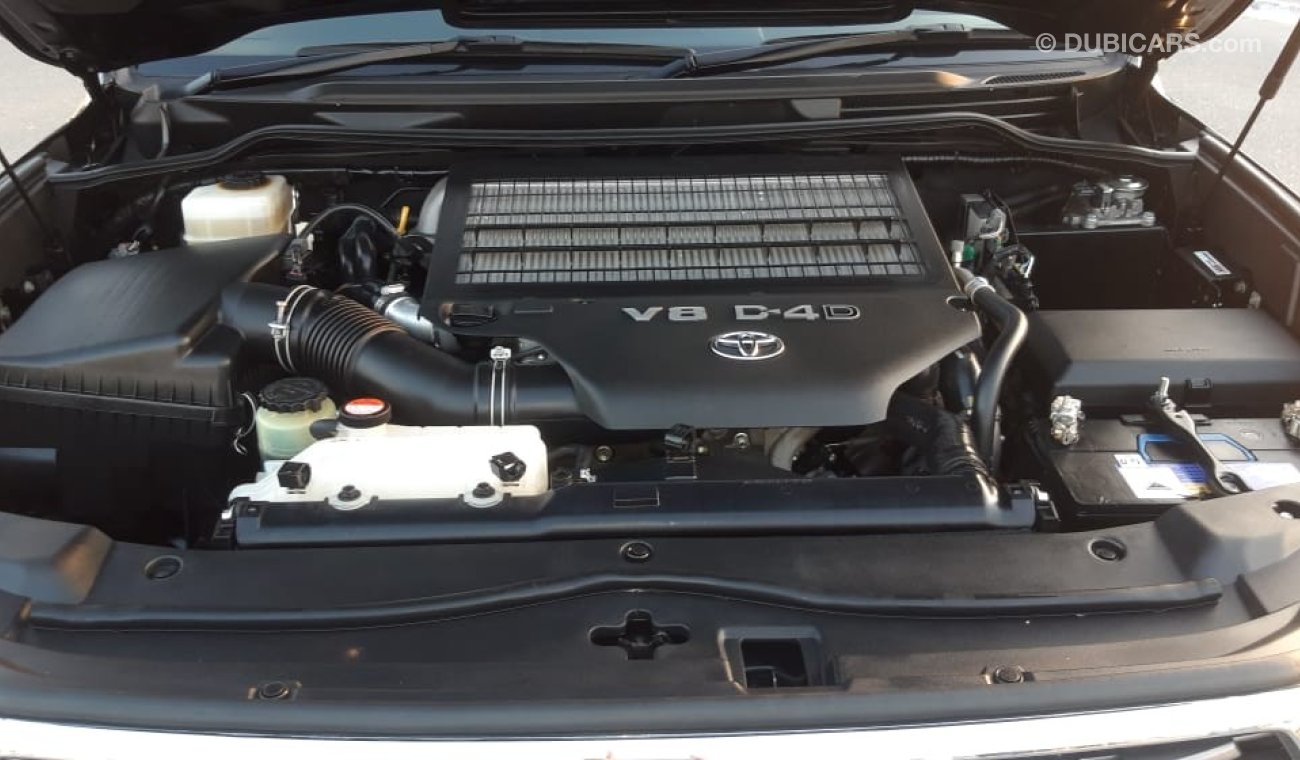 تويوتا لاند كروزر Toyota Landcruiser RHD Diesel engine model 2014 for sale from Humera motors car very clean and good 