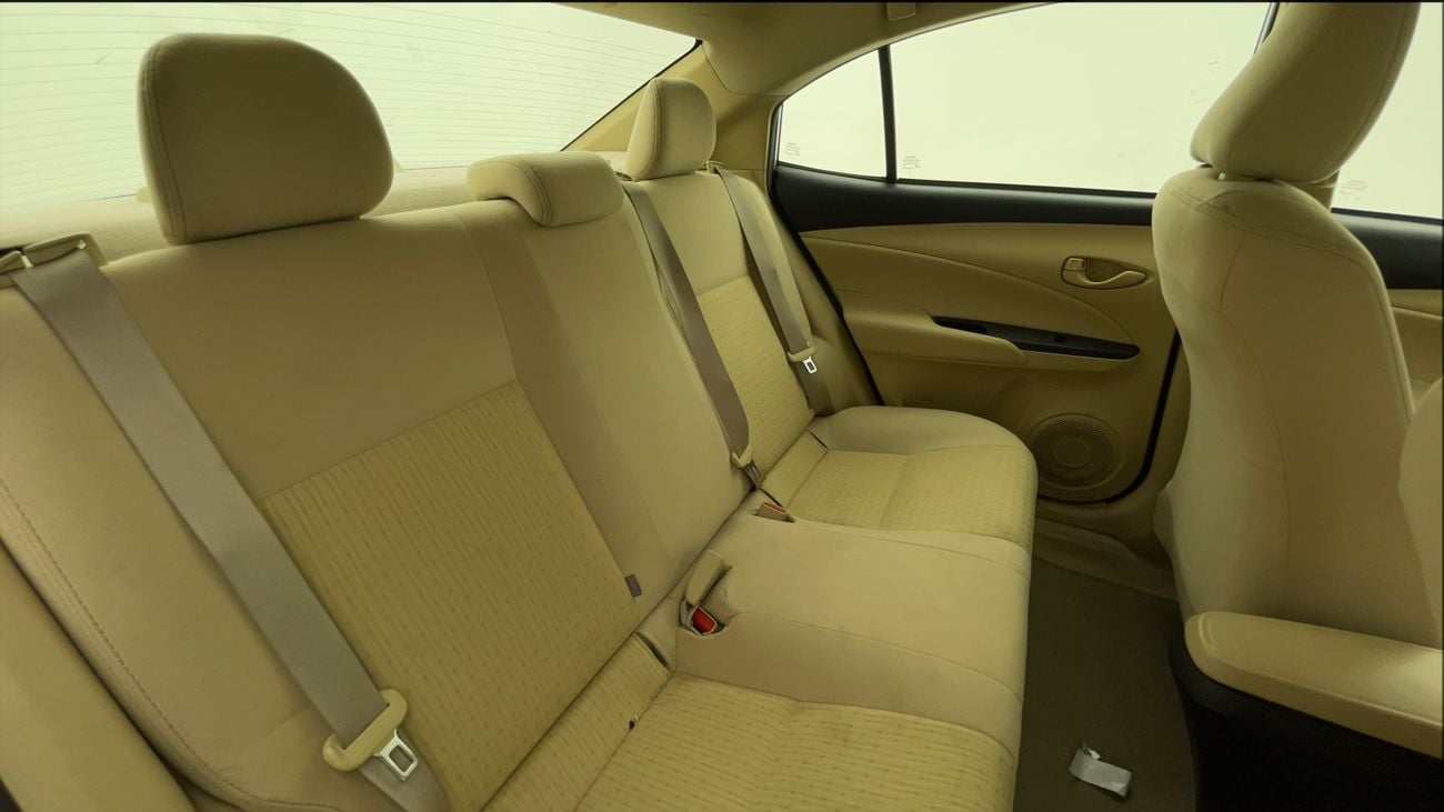 تويوتا يارس E 1.5 | بدون دفعة مقدمة | اختبار القيادة في المنزل