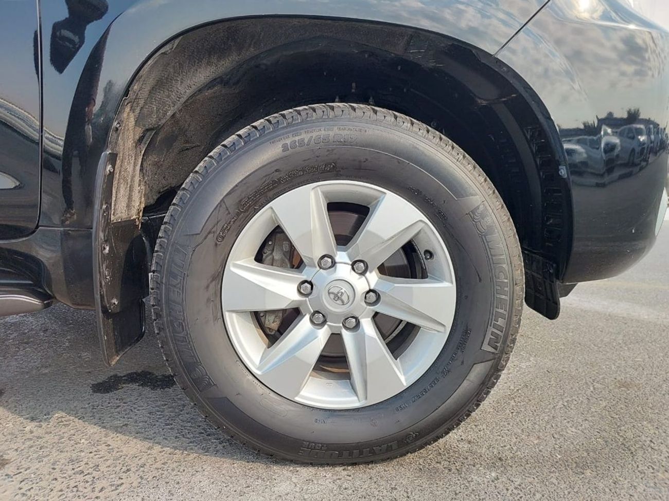 Toyota Land Cruiser TOYOTA LAND CRUISER PRADO SUV RHD 2023 MODEL 2.7 L PETROL AUTOMATIC(PM66034)