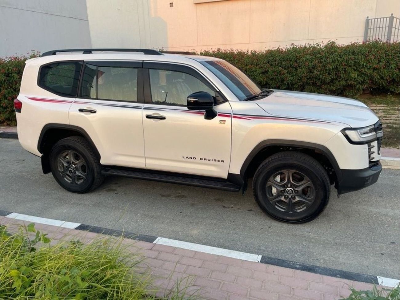 Toyota Land Cruiser GR-S 3.3L